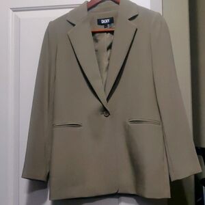 DKNY blazer Size 2 NWT